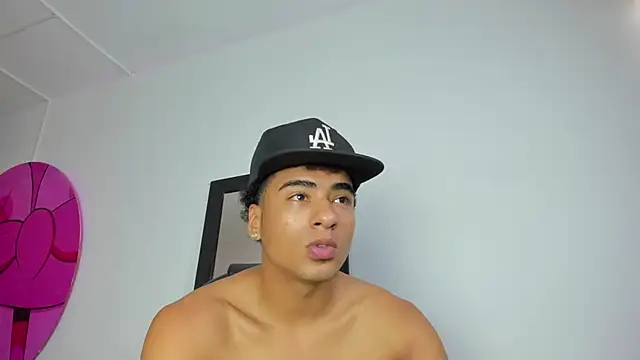 Snapshot of ANGEL_NICOLAS chatting on 01/10/25, 09:10 ANGEL NICOLAS online show from 01/10/25, 09:10