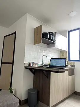 LauraCadwell online show from 02/22/25, 02:41