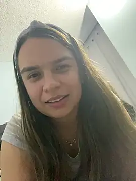 Snapshot of Nathaly00_ chatting on 10/10/25, 12:53 Nathaly00 online show from 10/10/25, 12:53