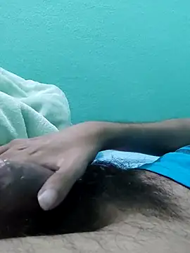 Snapshot of Luisf1267 chatting on 09/13/25, 03:28 Luisf1267 online show from 09/13/25, 03:28