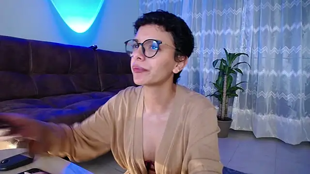 peyton golden1 online show from 01/16/25, 12:23