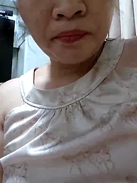 Snapshot of _Mira_69_ chatting on 04/25/26, 07:55 Mira 69 online show from 04/25/26, 07:55