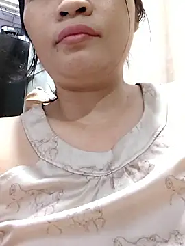 Snapshot of _Mira_69_ chatting on 05/16/26, 11:31 Mira 69 online show from 05/16/26, 11:31