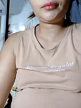 Snapshot of _Mira_69_ chatting on 06/08/26, 03:01 Mira 69 online show from 06/08/26, 03:01