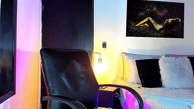 KimberlyBanks2 online show from 01/19/25, 01:33