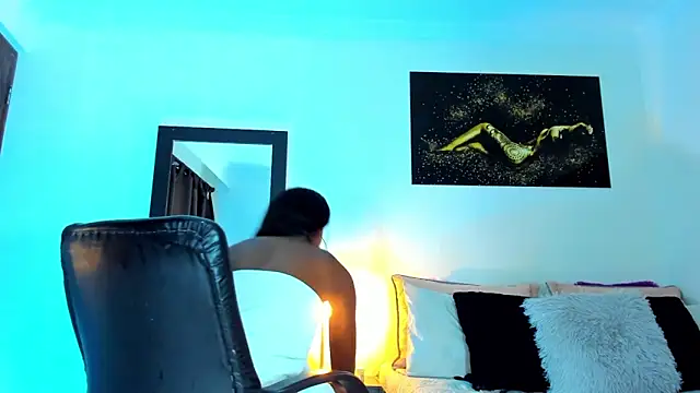 KimberlyBanks2 online show from 10/29/25, 10:17