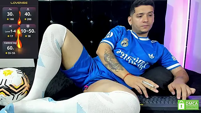 Snapshot of Noha_white chatting on 02/14/26, 04:04 Noha white online show from 02/14/26, 04:04