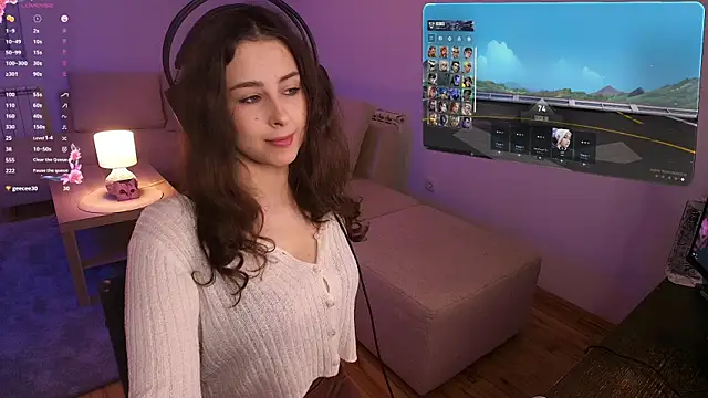 Snapshot of cosmosbaby chatting on 04/02/26, 07:44 cosmosbaby online show from 04/02/26, 07:44