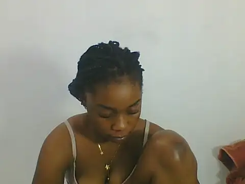 Snapshot of PrettyPrincess14 chatting on 03/07/25, 03:49 PrettyPrincess14 online show from 03/07/25, 03:49