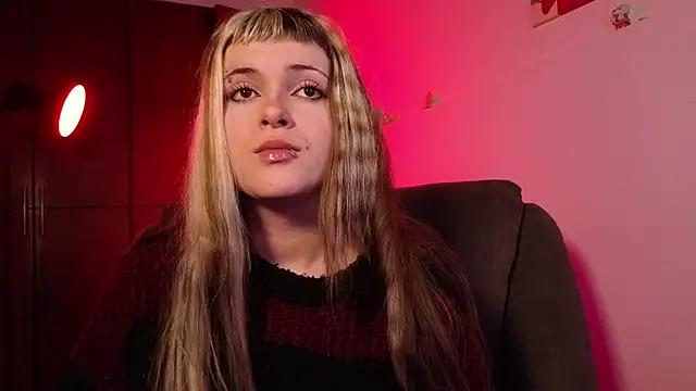 Snapshot of NEXT_DOOR_GIRL_ chatting on 02/13/26, 11:12 NEXT DOOR GIRL online show from 02/13/26, 11:12