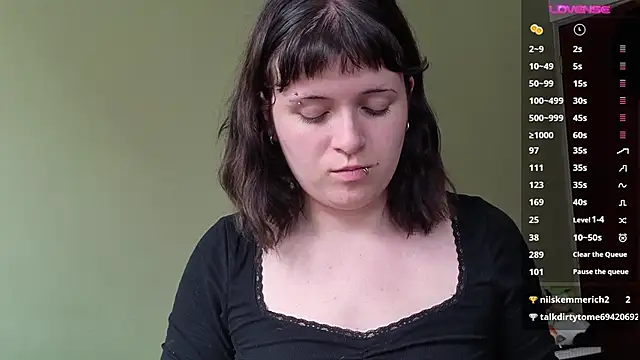 Snapshot of NEXT_DOOR_GIRL_ chatting on 06/17/26, 08:10 NEXT DOOR GIRL online show from 06/17/26, 08:10