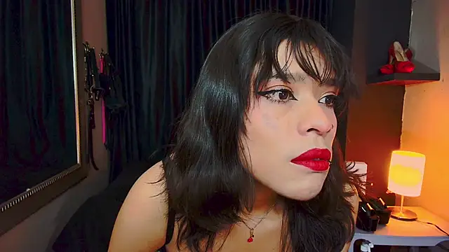 AvaLusty online show from 11/26/25, 04:41