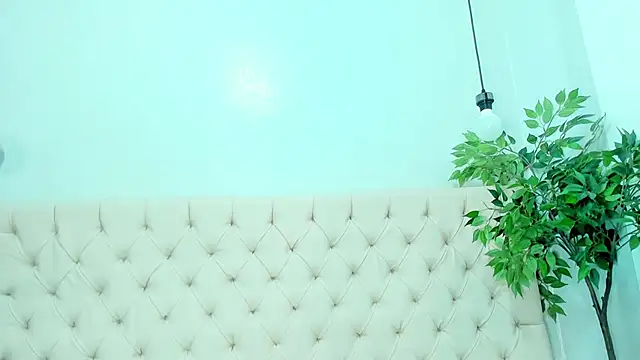 Briyit Doll online show from 12/28/24, 08:36