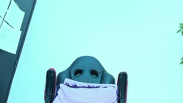 Briyit Doll online show from 02/15/25, 09:38