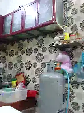 Snapshot of Yinzing_502 chatting on 12/05/24, 09:50 Yinzing 502 online show from 12/05/24, 09:50