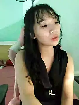 Snapshot of Yinzing_502 chatting on 01/02/25, 03:40 Yinzing 502 online show from 01/02/25, 03:40