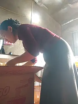 Snapshot of Yinzing_502 chatting on 12/14/25, 12:38 Yinzing 502 online show from 12/14/25, 12:38