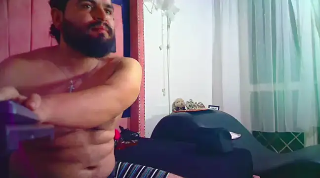 LeidyJones online show from 12/06/24, 01:33