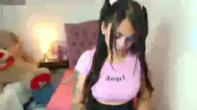 Snapshot of sofiasex99 chatting on 05/04/26, 08:05 sofiasex99 online show from 05/04/26, 08:05