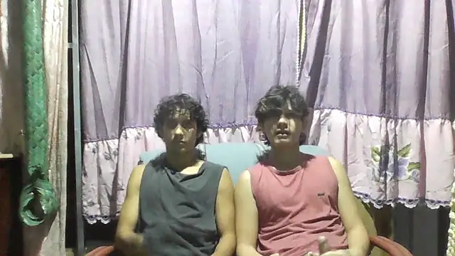 Snapshot of pedrodavid_ chatting on 10/15/25, 12:22 pedrodavid online show from 10/15/25, 12:22