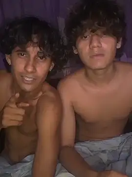 pedrodavid  online show from 11/30/25, 04:27