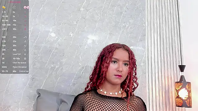 Snapshot of Sophiee_Velvet chatting on 03/07/25, 02:34 Sophiee Velvet online show from 03/07/25, 02:34