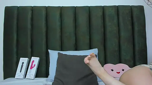 Snapshot of ThailyCherry chatting on 11/04/25, 08:30 ThailyCherry online show from 11/04/25, 08:30