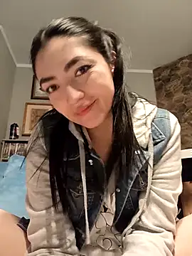 Snapshot of ThailyCherry chatting on 11/25/25, 09:04 ThailyCherry online show from 11/25/25, 09:04