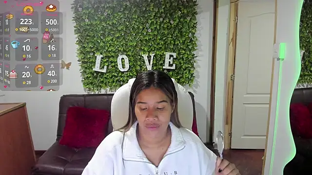 Enma  clark online show from 12/21/24, 03:47