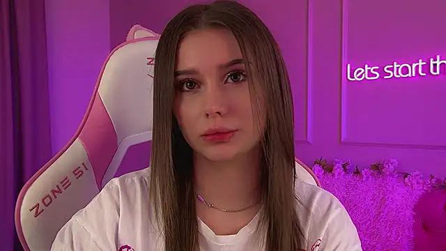 Snapshot of DianaVert chatting on 03/08/26, 06:01 DianaVert online show from 03/08/26, 06:01