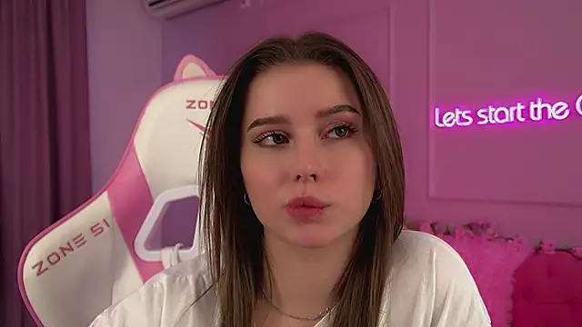 Snapshot of DianaVert chatting on 03/09/26, 06:06 DianaVert online show from 03/09/26, 06:06