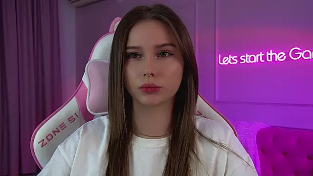 Snapshot of DianaVert chatting on 03/19/26, 06:23 DianaVert online show from 03/19/26, 06:23