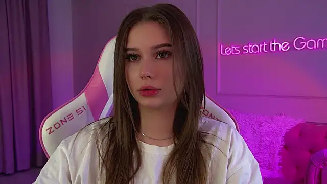 Snapshot of DianaVert chatting on 04/23/26, 06:32 DianaVert online show from 04/23/26, 06:32