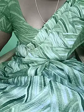 Snapshot of tamil_subha69 chatting on 12/08/24, 12:40 tamil subha69 online show from 12/08/24, 12:40