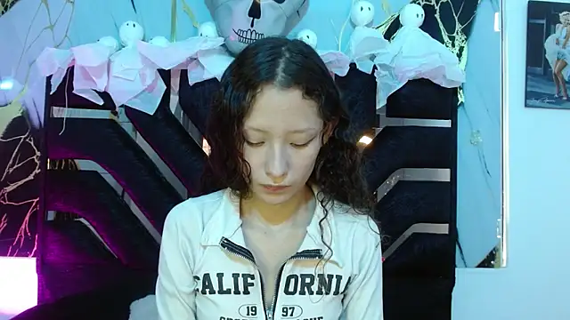 Snapshot of abbycutecs chatting on 10/29/25, 08:43 abbycutecs online show from 10/29/25, 08:43