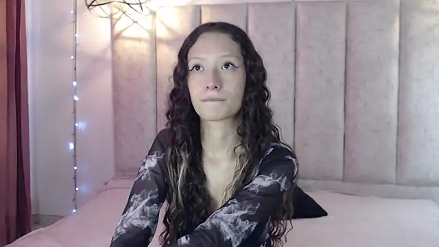 Snapshot of abbycutecs chatting on 12/17/25, 01:50 abbycutecs online show from 12/17/25, 01:50