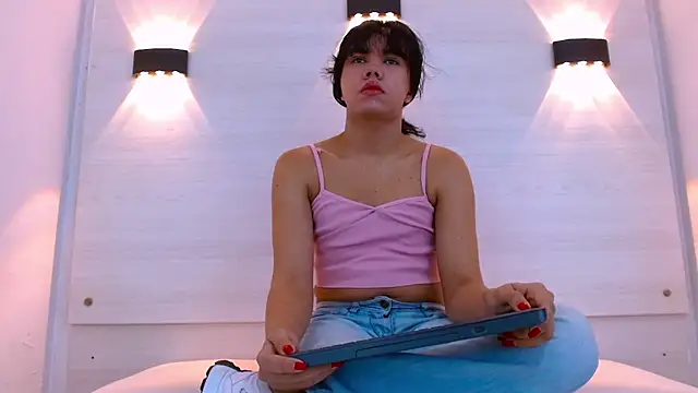 AndreaGil  online show from 12/15/25, 01:15