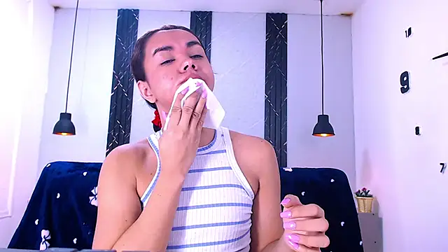 Snapshot of AndreaGil_ chatting on 04/11/26, 12:31 AndreaGil online show from 04/11/26, 12:31