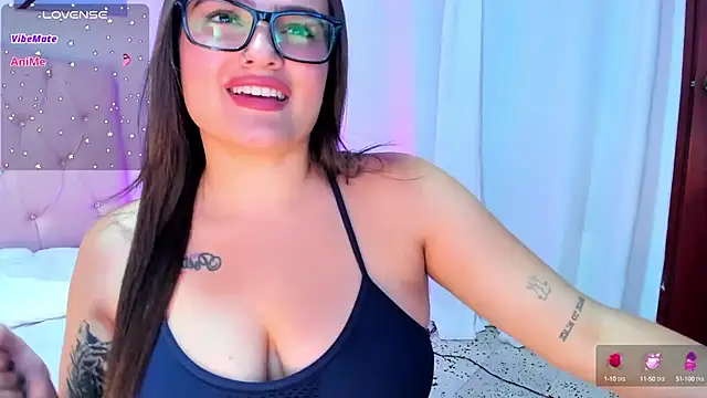 ellarosee  online show from 12/12/24, 08:21