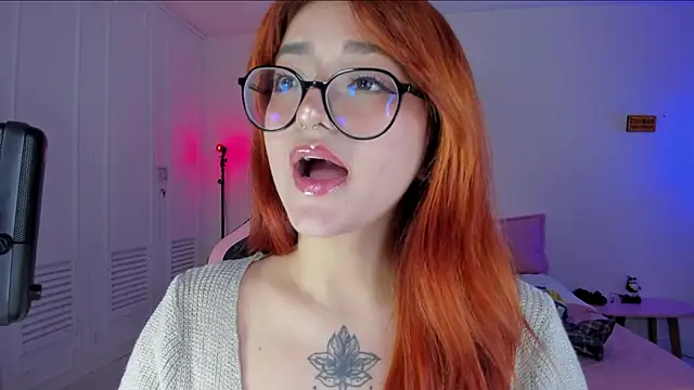 Snapshot of SweetJennaa chatting on 01/18/25, 08:41 SweetJennaa online show from 01/18/25, 08:41