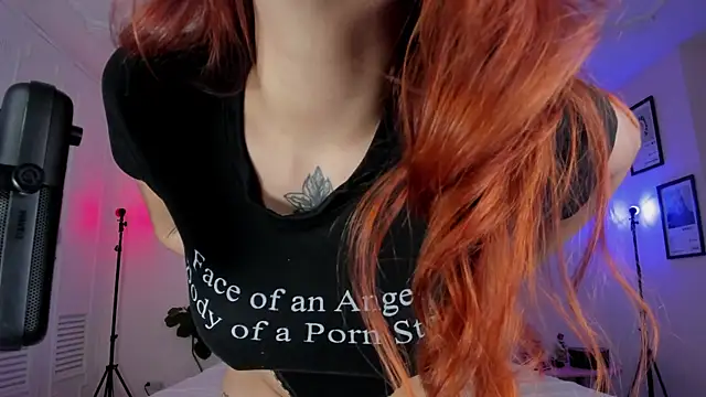 Snapshot of SweetJennaa chatting on 01/25/25, 04:45 SweetJennaa online show from 01/25/25, 04:45