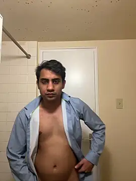 Snapshot of DuryG11 chatting on 09/18/25, 06:26 DuryG11 online show from 09/18/25, 06:26