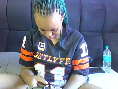 Candii wet  online show from 01/17/25, 10:22