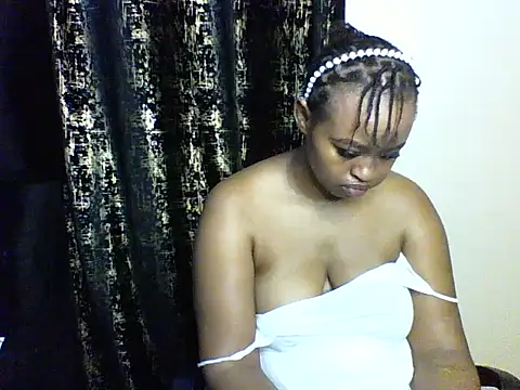 Candii wet  online show from 09/17/25, 11:39