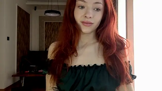 Snapshot of MiaRouge chatting on 03/17/26, 07:12 MiaRouge online show from 03/17/26, 07:12