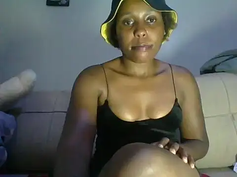 Candykitten online show from 04/15/26, 06:59