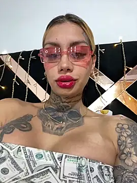 Snapshot of Zaratattoox chatting on 10/11/25, 07:07 Zaratattoox online show from 10/11/25, 07:07