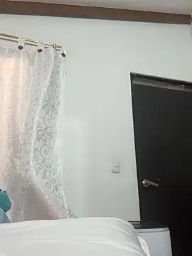 mia cooper 24 online show from 12/28/24, 05:46