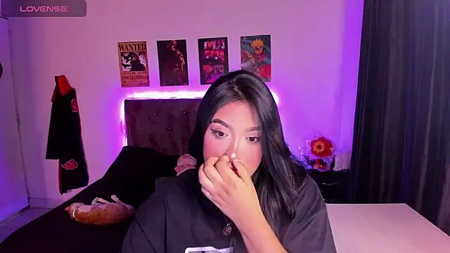 Snapshot of Mariana_Hasper_ chatting on 10/15/25, 03:50 Mariana Hasper  online show from 10/15/25, 03:50