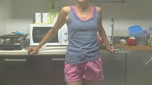 Snapshot of couplemilf2 chatting on 07/01/26, 06:51 couplemilf2 online show from 07/01/26, 06:51
